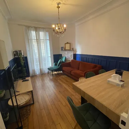 Large Family Typical Parisian Apartment *