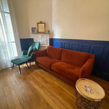 Apartment Large Family Typical Parisian *