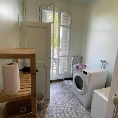 Apartment Large Family Typical Parisian *